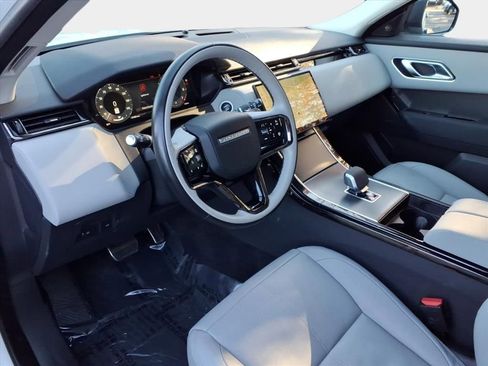 Used 2025 Land Rover Range Rover Velar Dynamic SE image 9
