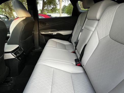 Used 2024 Lexus RX 350 Premium Plus w/ Convenience Package image 31