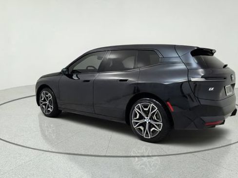 Used 2024 BMW iX xDrive50 w/ Premium Package AWD/4WD image 6