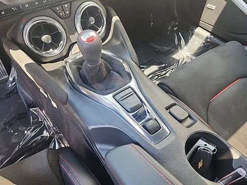 Used 2019 Chevrolet Camaro ZL1 RWD image 21
