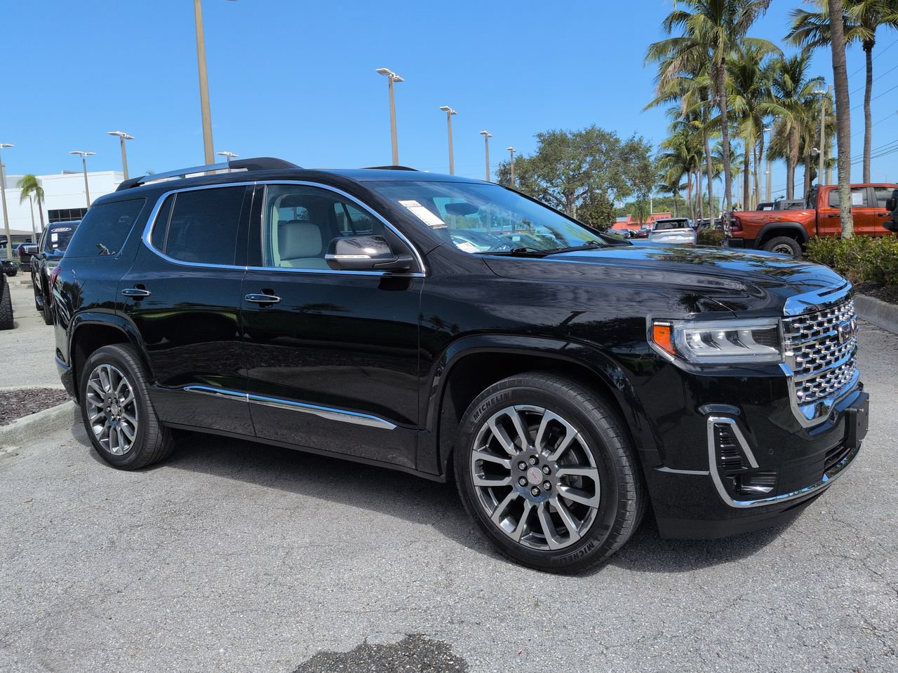 Used 2020 GMC Acadia Denali w/ Denali Ultimate Package AWD/4WD image 2