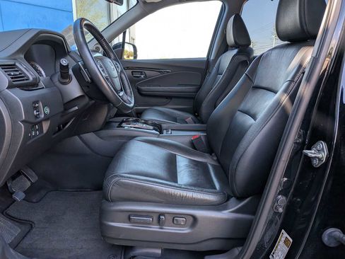 Certified 2017 Honda Pilot Touring image 15