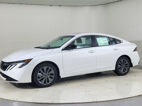 New 2026 Nissan Sentra SL w/ Floor Mat Package image 3