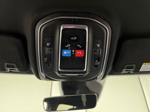 Used 2025 Jeep Grand Cherokee Altitude AWD/4WD image 54