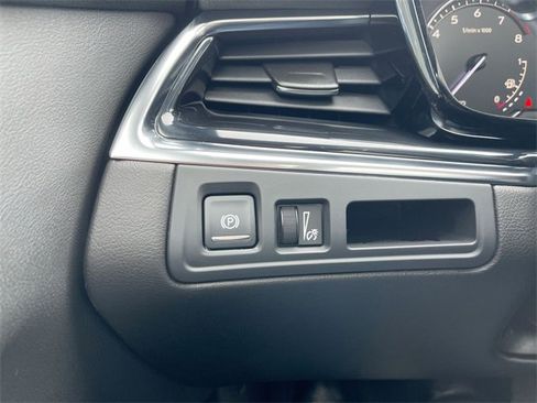 Used 2021 Cadillac XT6 Premium Luxury image 17