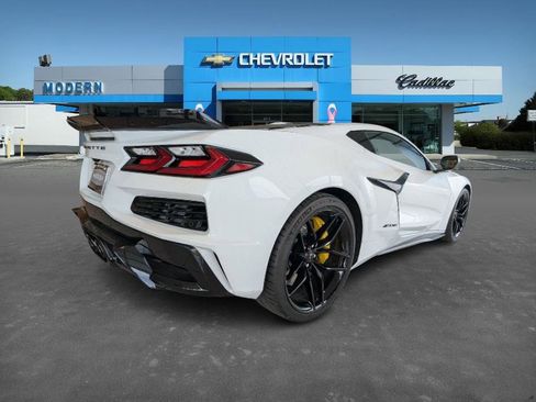 New 2025 Chevrolet Corvette Z06 w/ Stealth Interior Trim Package RWD image 5