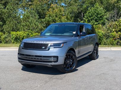 New 2025 Land Rover Range Rover SE