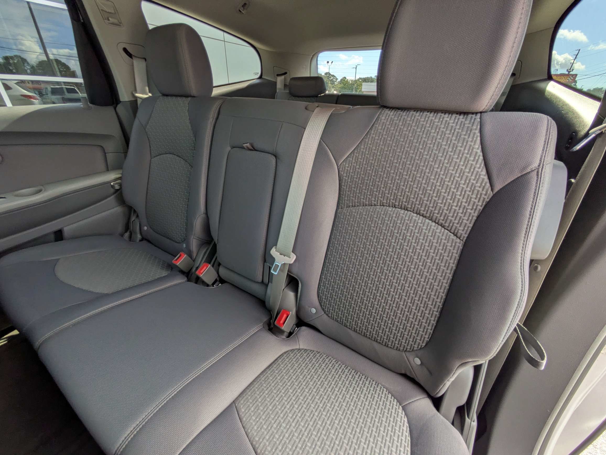 Used 2012 Chevrolet Traverse LS FWD image 13