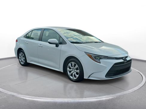 Used 2024 Toyota Corolla LE FWD image 3