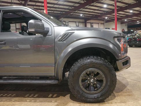 Used 2018 Ford F150 Raptor w/ Equipment Group 802A Luxury image 11