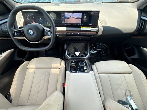 Used 2025 BMW X3 xDrive30i w/ Convenience Package AWD/4WD image 19