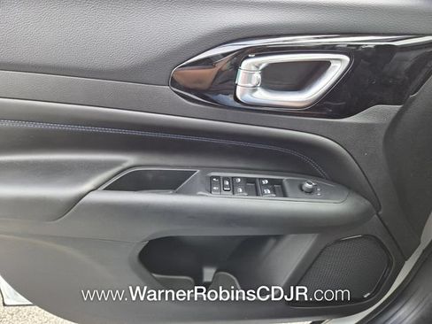 New 2026 Jeep Compass Latitude AWD/4WD image 25