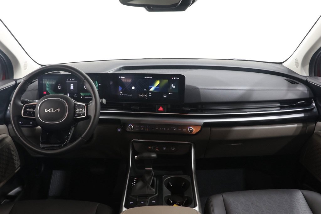 Used 2026 Kia Carnival FWD image 14