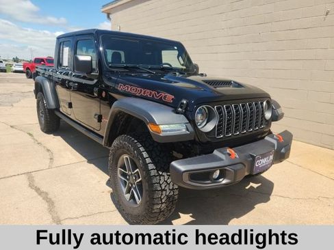 Used 2026 Jeep Gladiator Mojave AWD/4WD image 4