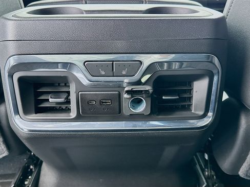 Used 2022 GMC Sierra 2500 AT4 w/ AT4 Premium Plus Package image 17