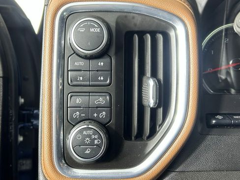 Used 2023 Chevrolet Silverado 3500 High Country image 30