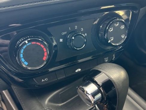 Used 2021 Honda HR-V Sport image 19