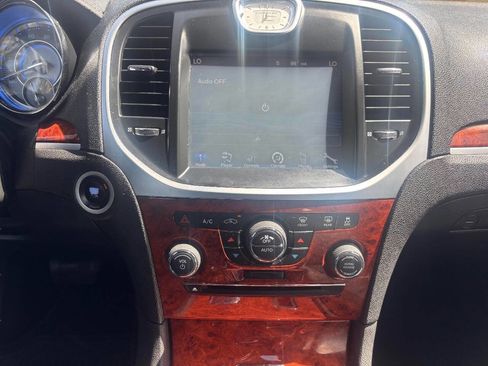 Used 2014 Chrysler 300 RWD image 24