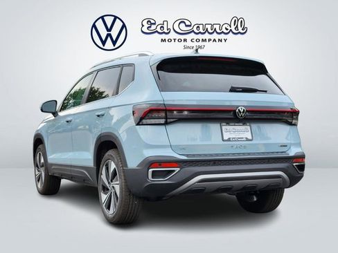 New 2025 Volkswagen Taos SE image 6