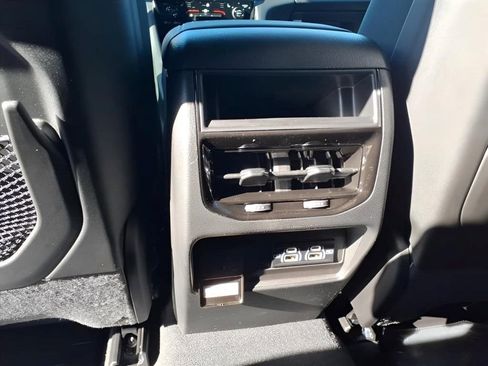 New 2025 Jeep Grand Cherokee Altitude image 6