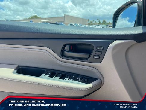 Used 2018 Honda Odyssey Touring image 24