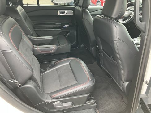 Used 2023 Ford Explorer ST-Line w/ Class IV Trailer Tow Package AWD/4WD image 17