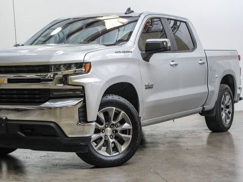 Used 2019 Chevrolet Silverado 1500 LT w/ Texas Edition image 7