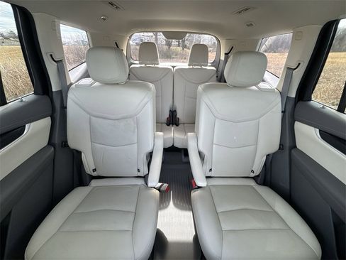 Used 2023 Cadillac XT6 Premium Luxury w/ Technology Package image 23