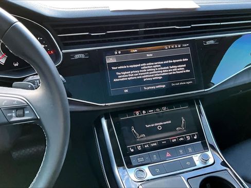 Used 2023 Audi Q8 Premium Plus AWD/4WD image 7