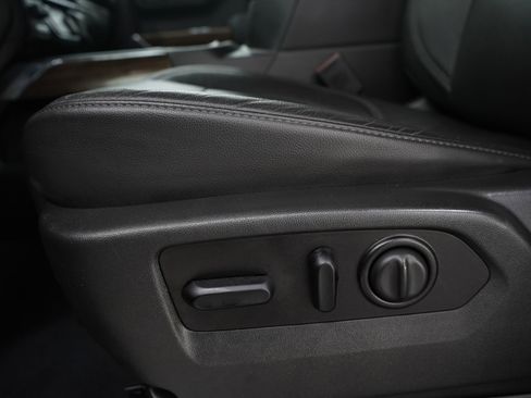 Used 2020 Chevrolet Silverado 1500 LT Trail Boss image 23