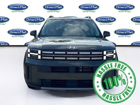 Used 2024 Hyundai Santa Fe SEL FWD image 2