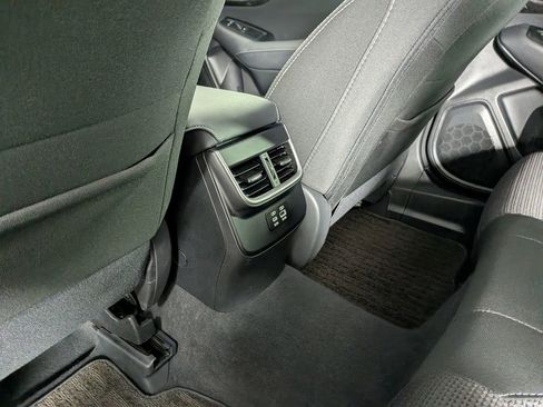 Used 2025 Subaru Outback Premium image 32