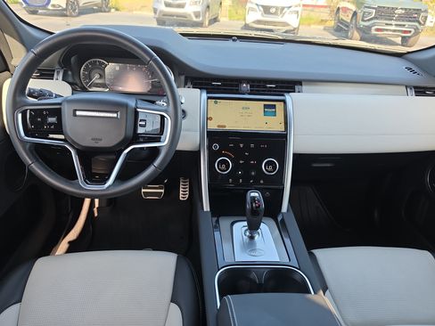 Used 2023 Land Rover Discovery Sport SE R-Dynamic AWD/4WD image 8