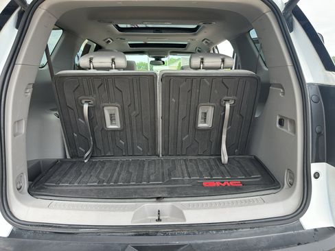 Used 2023 GMC Acadia SLT w/ Technology Package AWD/4WD image 35