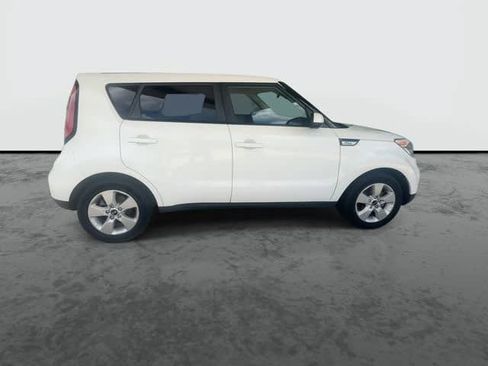 Used 2019 Kia Soul w/ Convenience Package FWD image 10