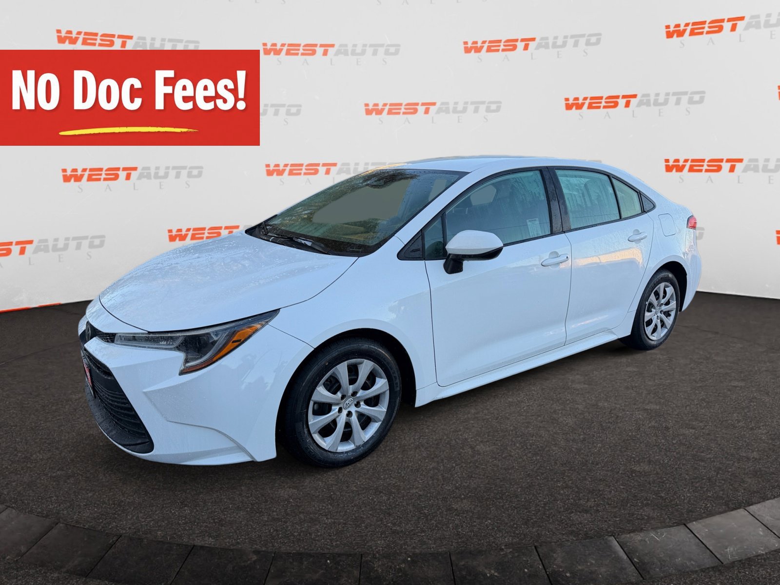 Used 2023 Toyota Corolla LE FWD image 1
