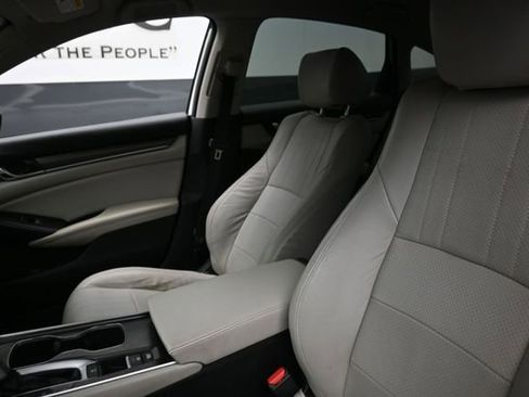 Used 2018 Honda Accord LX image 16