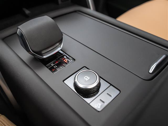 New 2026 Land Rover Discovery Limited Edition AWD/4WD image 27