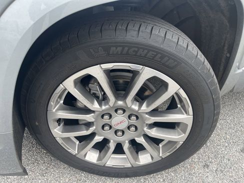 Used 2023 GMC Acadia Denali w/ Denali Technology Package image 21