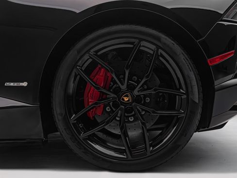 Used 2016 Lamborghini Huracan LP 610-4 AWD/4WD image 13