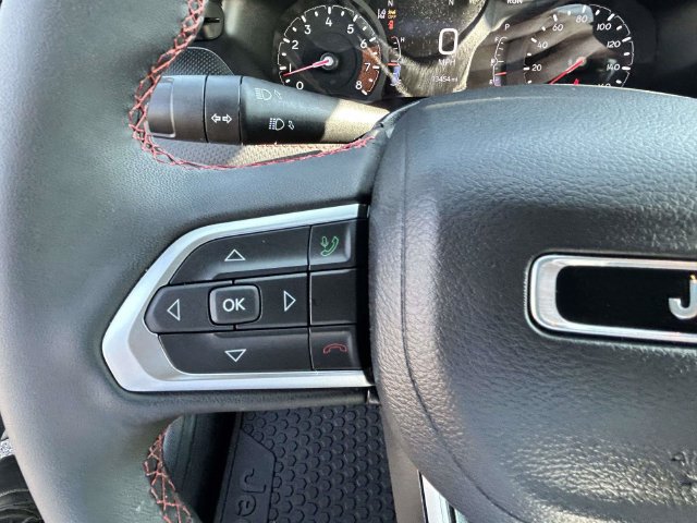 Used 2026 Jeep Compass Trailhawk AWD/4WD image 9