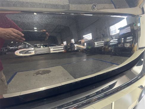 Used 2025 Genesis G70 2.5T image 21