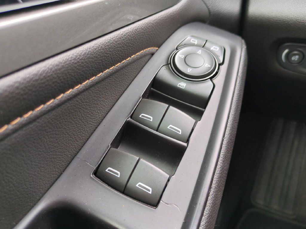 Used 2020 Chevrolet Traverse LS FWD image 28