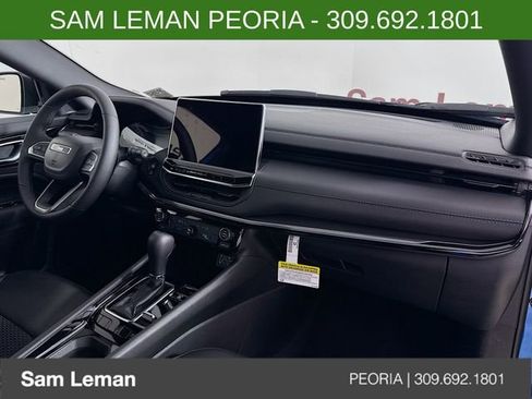 New 2026 Jeep Compass Latitude image 23