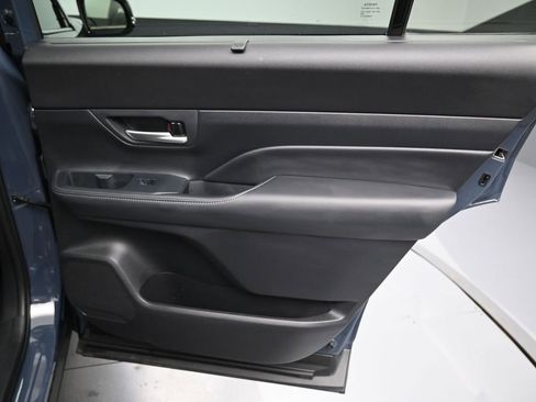 Certified 2025 Toyota Grand Highlander AWD image 38