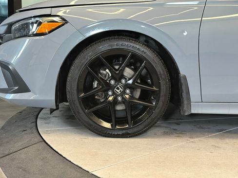 Used 2023 Honda Civic Sport image 25