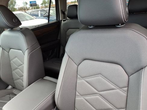 New 2026 Volkswagen Atlas SE image 13