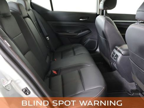 Used 2023 Nissan Altima 2.0 SR image 18