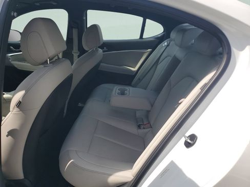 Used 2025 Genesis G70 2.5T AWD/4WD image 10