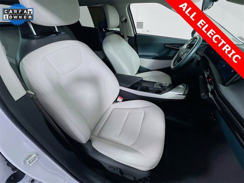Certified 2025 Kia EV6 Wind image 29